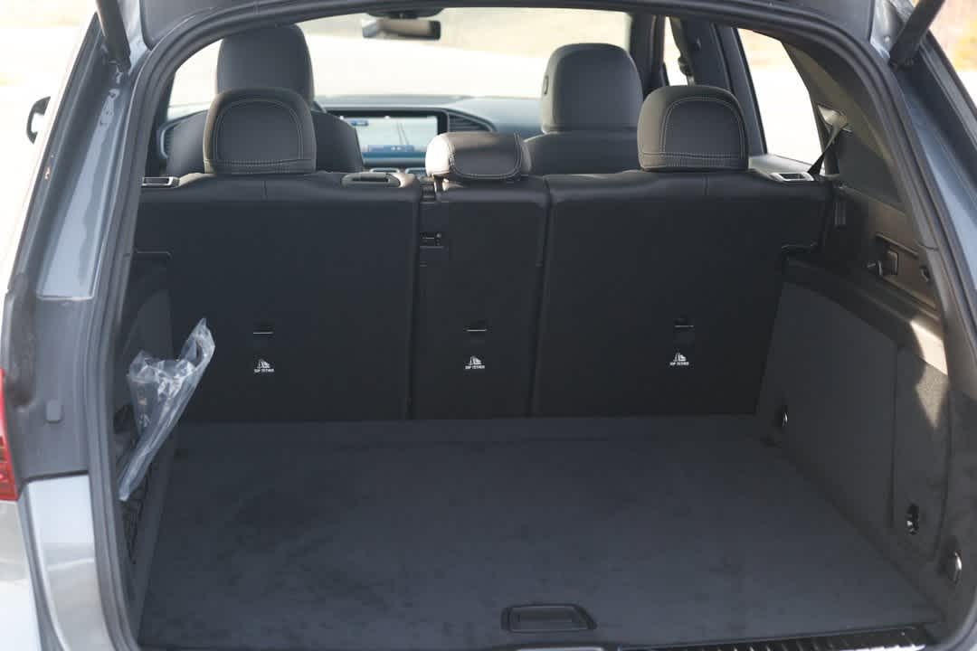 Thumbnail: 2026 Mercedes-Benz GLE - 26