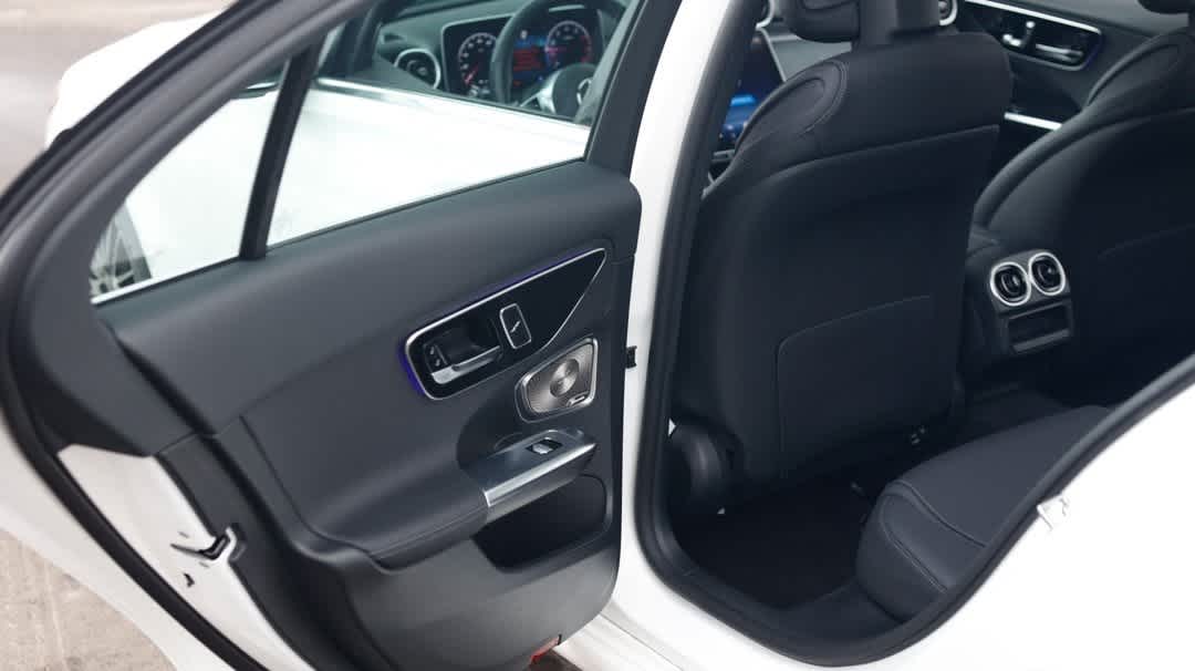 Thumbnail: 2024 Mercedes-Benz C-Class - 35