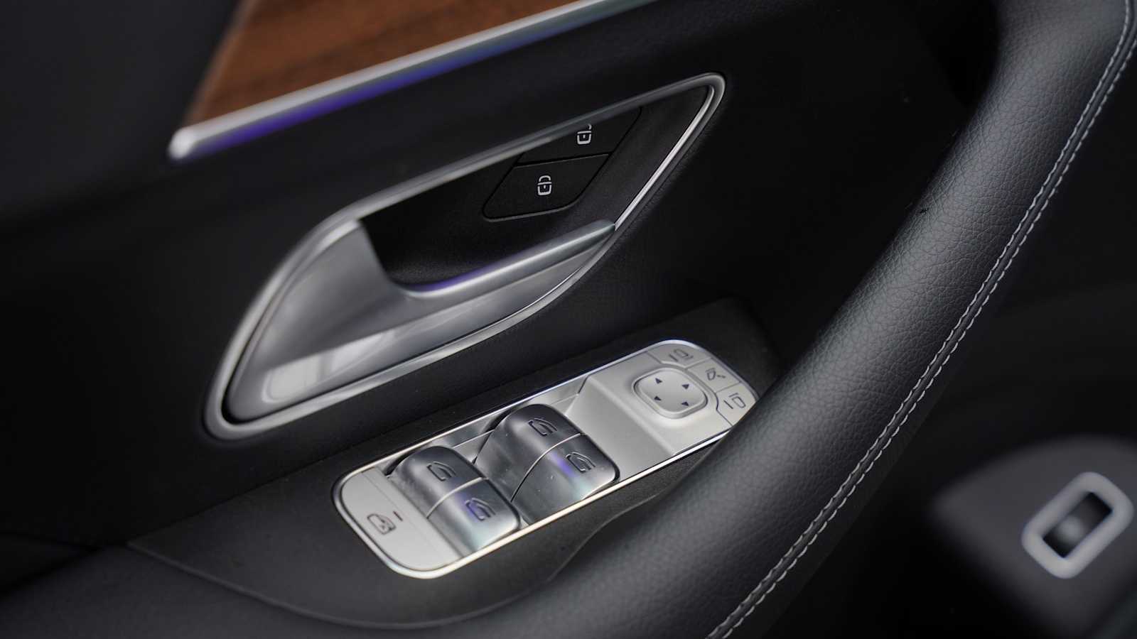 Thumbnail: 2026 Mercedes-Benz GLE - 15