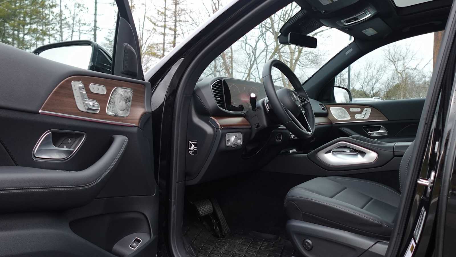 Thumbnail: 2026 Mercedes-Benz GLE - 23