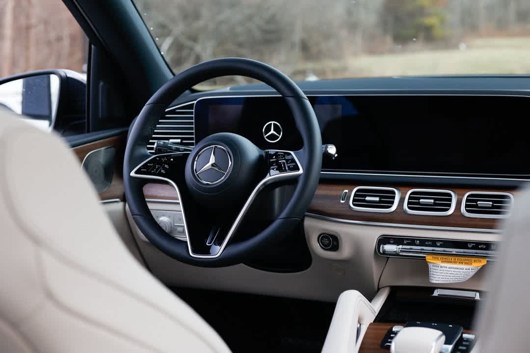 Thumbnail: 2026 Mercedes-Benz GLE - 16