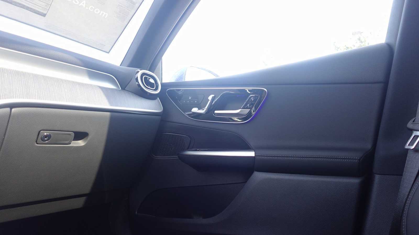 Thumbnail: 2026 Mercedes-Benz GLC - 45