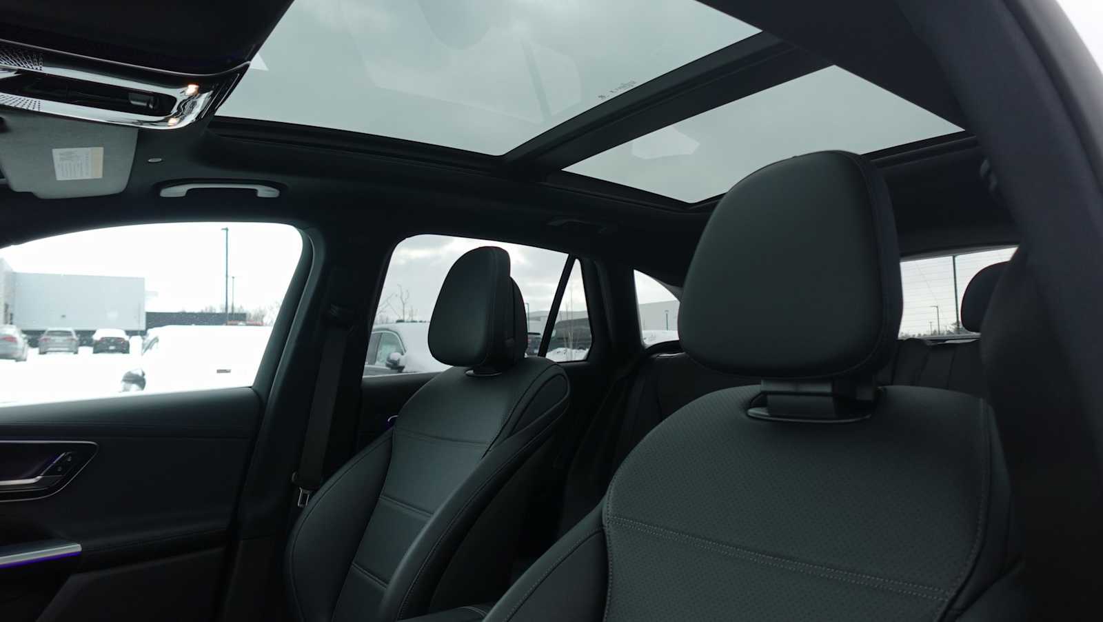 Thumbnail: 2025 Mercedes-Benz GLC - 26