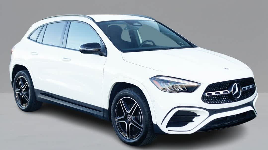 2025 Mercedes Benz GLA 250 4MATIC photo 3