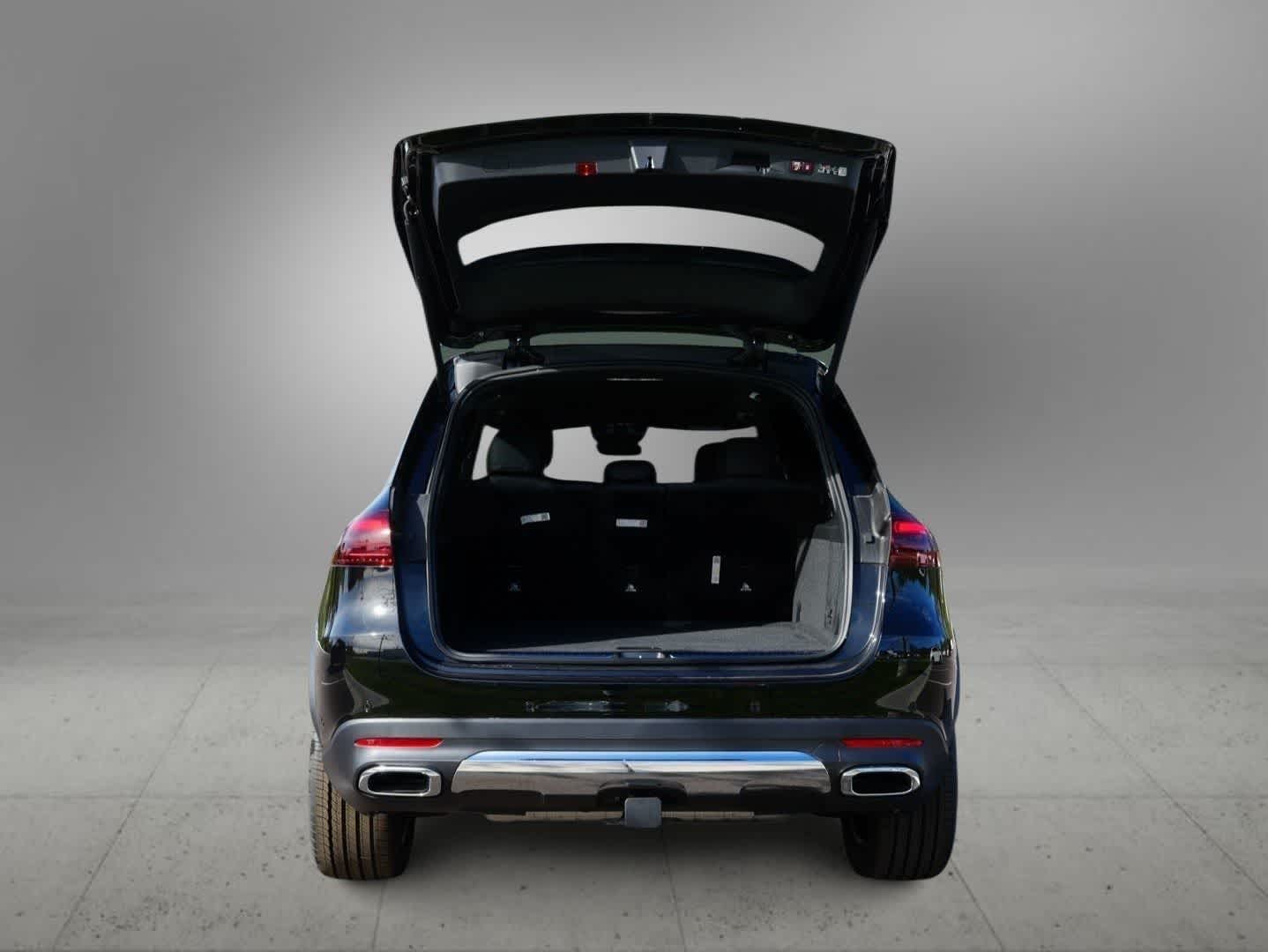 Thumbnail: 2026 Mercedes-Benz GLC - 7