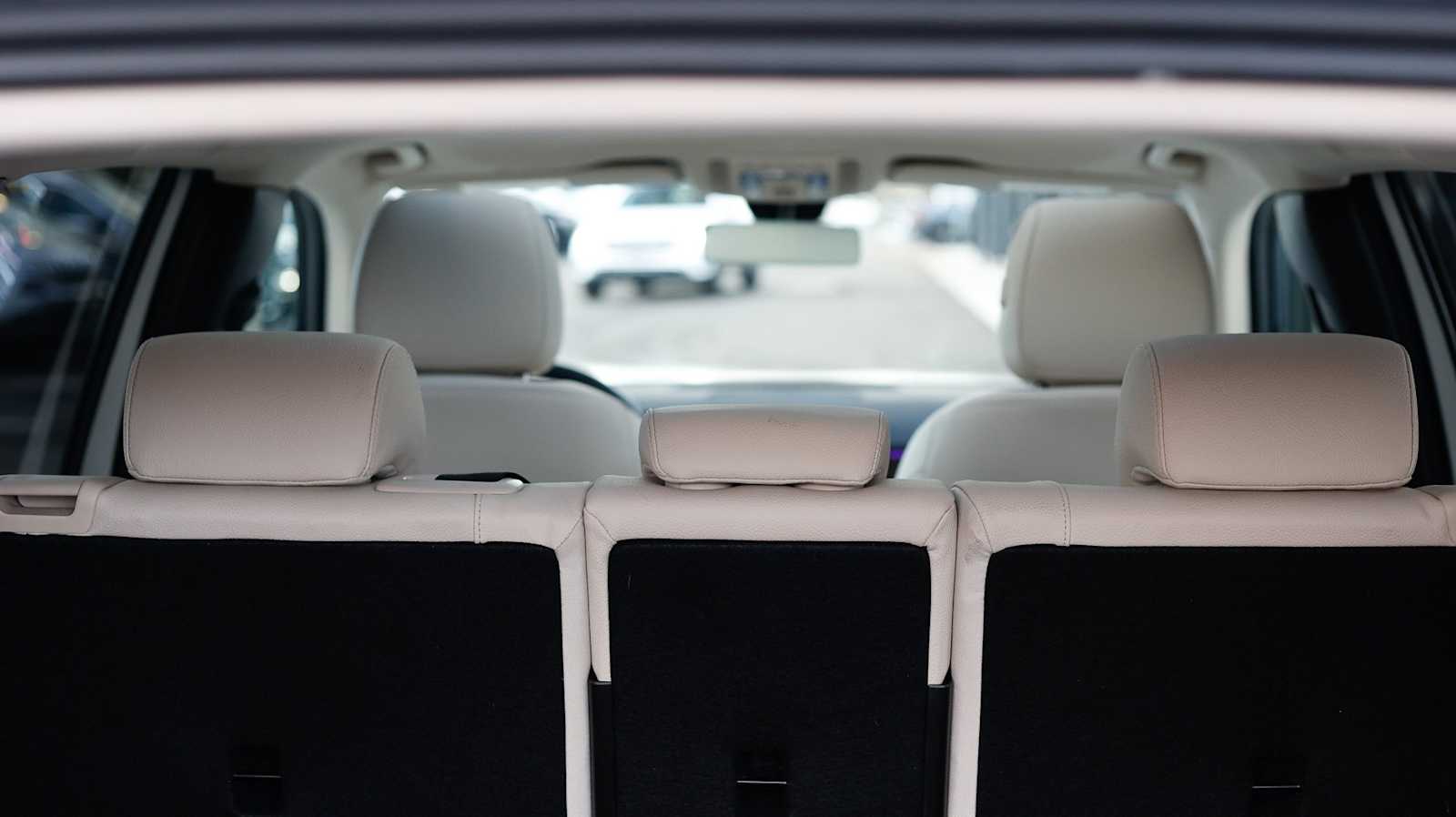 Thumbnail: 2023 Mercedes-Benz GLB - 30