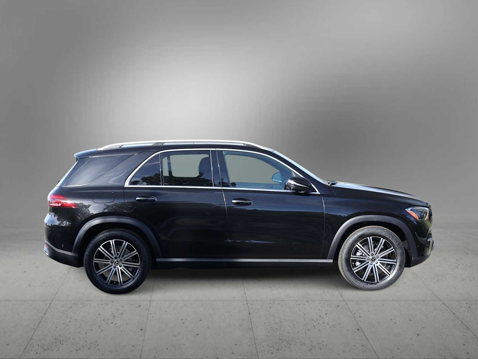 Thumbnail: 2026 Mercedes-Benz GLE - 4