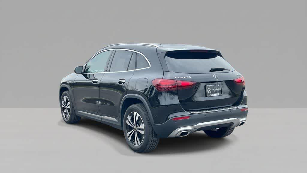 Thumbnail: 2026 Mercedes-Benz GLA - 3