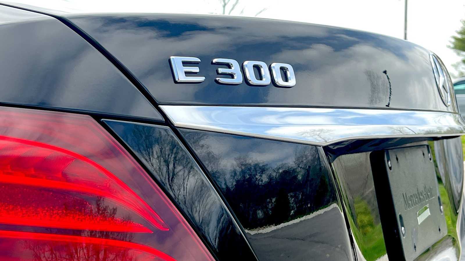 Thumbnail: 2019 Mercedes-Benz E-Class - 24