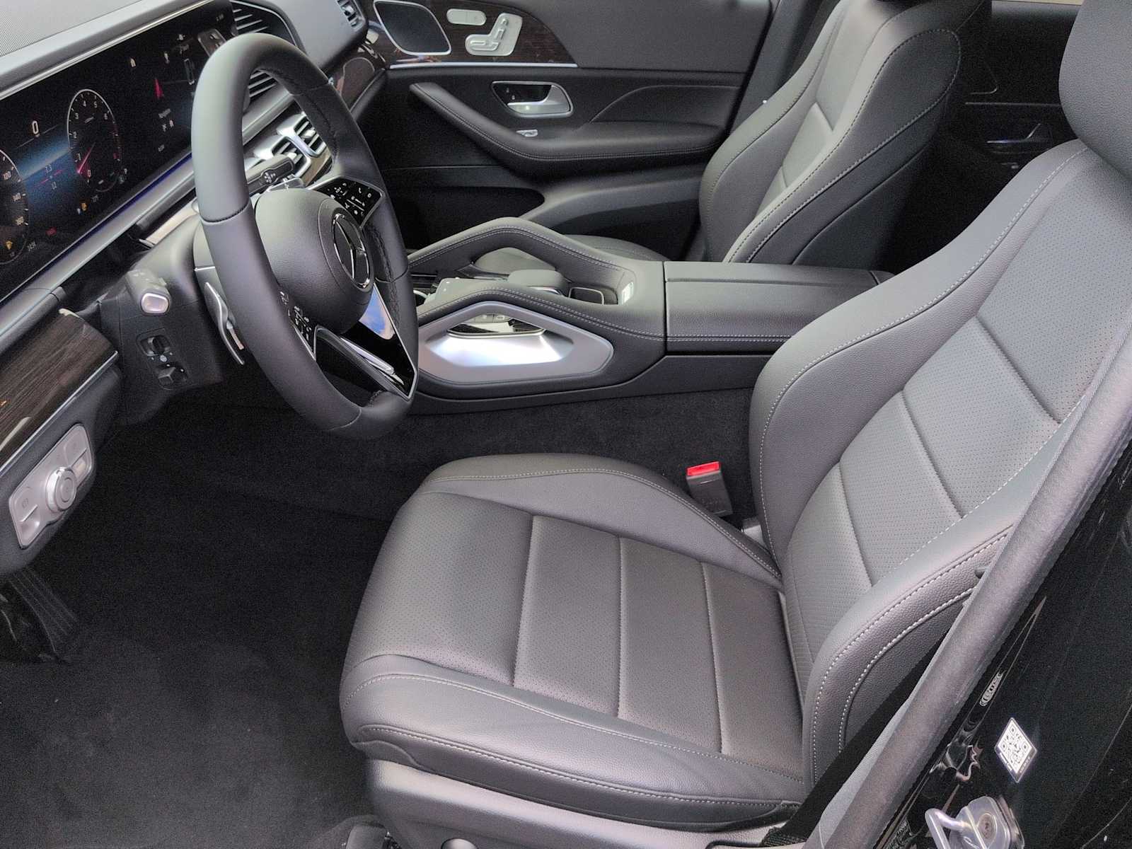 Thumbnail: 2025 Mercedes-Benz GLE - 17