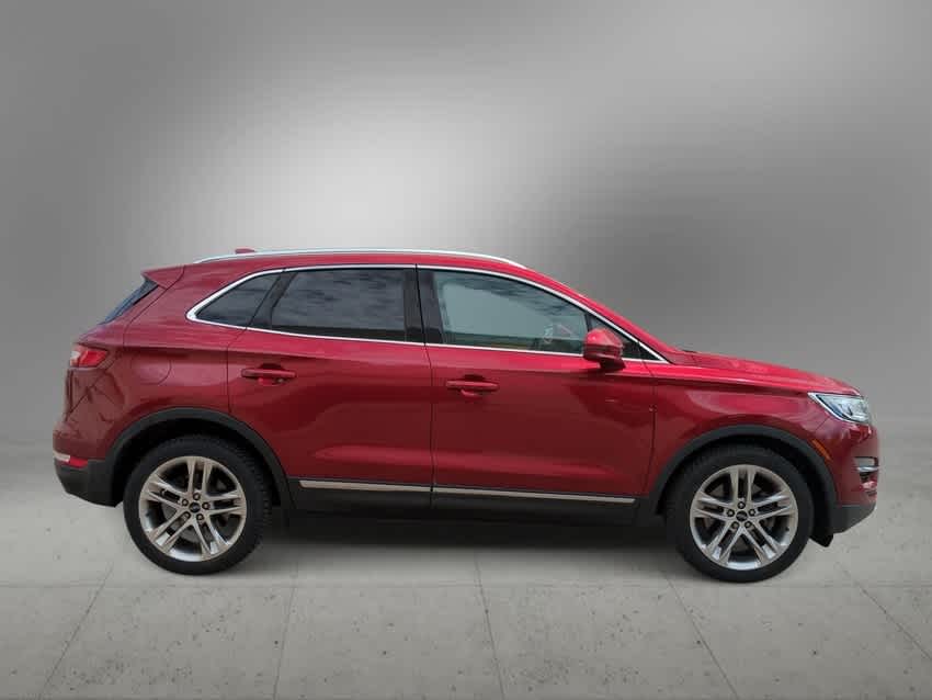 Thumbnail: 2017 Lincoln MKC - 9