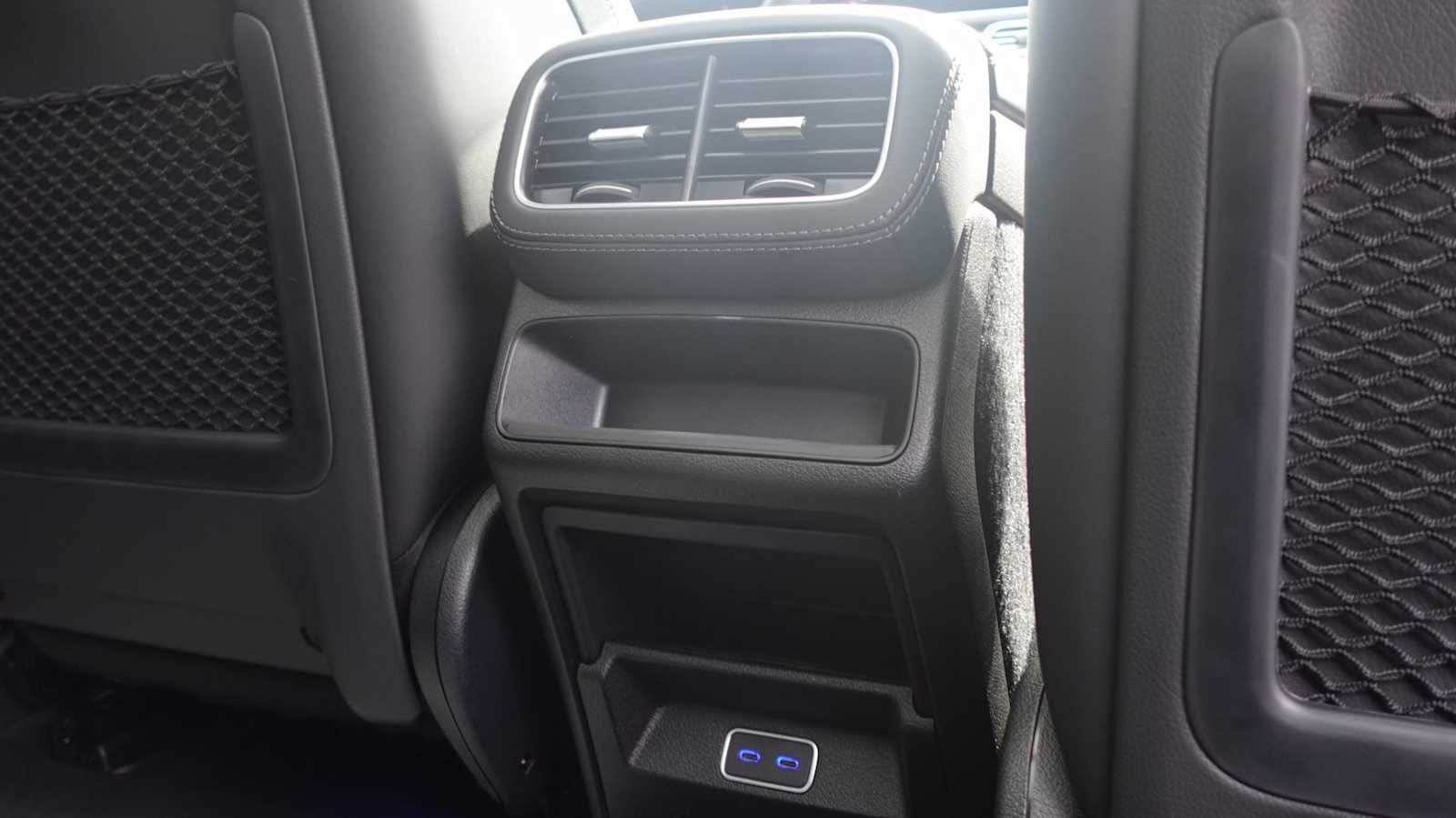 Thumbnail: 2026 Mercedes-Benz GLE - 48