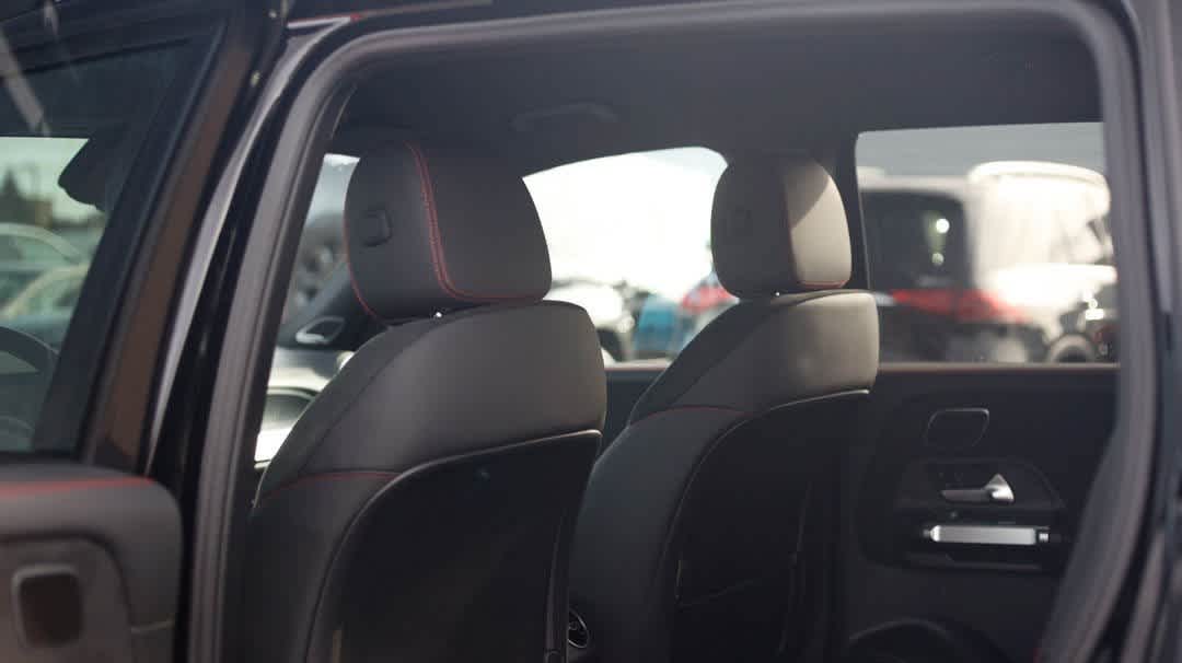 Thumbnail: 2025 Mercedes-Benz GLB - 20