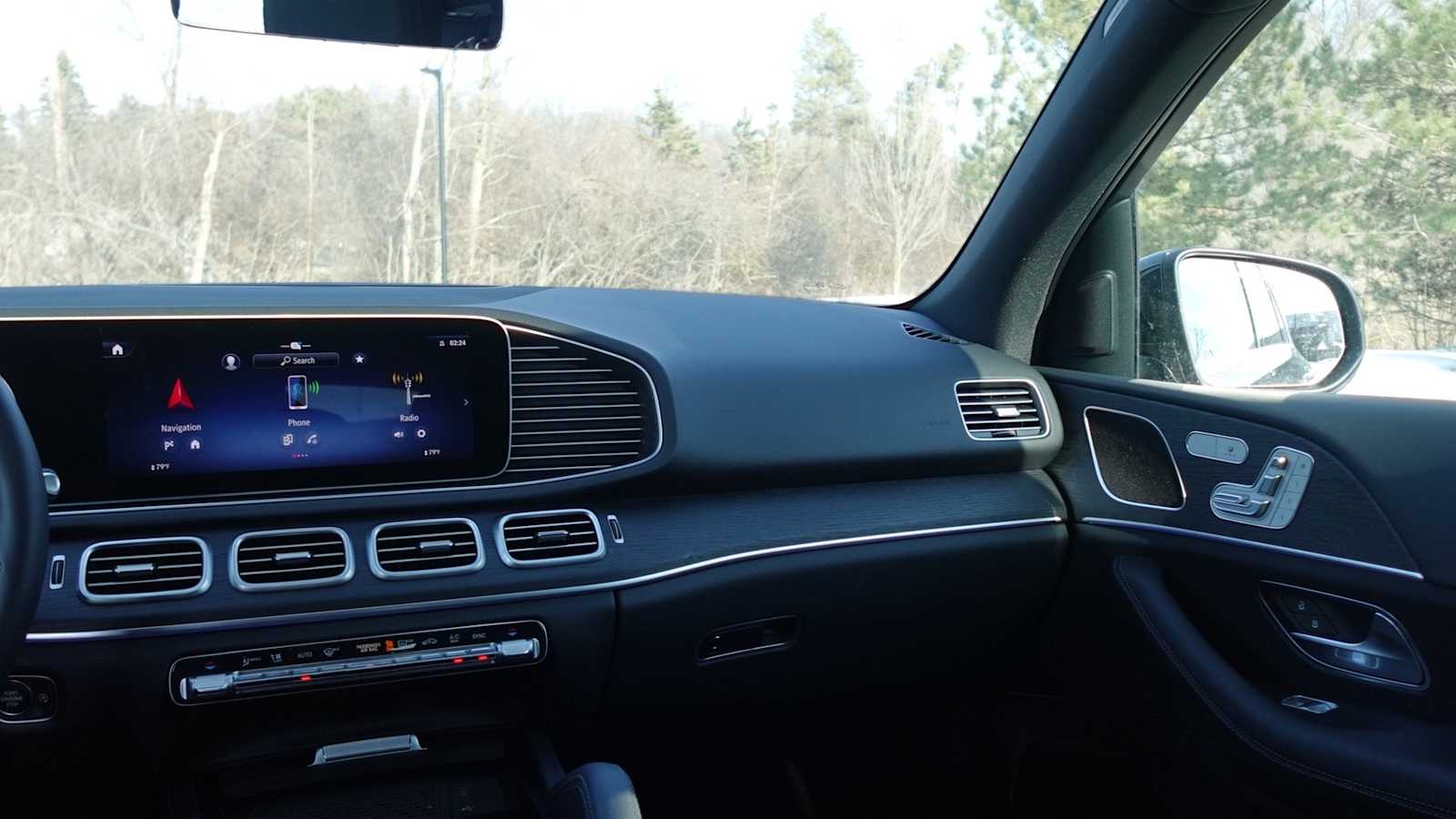 Thumbnail: 2026 Mercedes-Benz GLE - 28