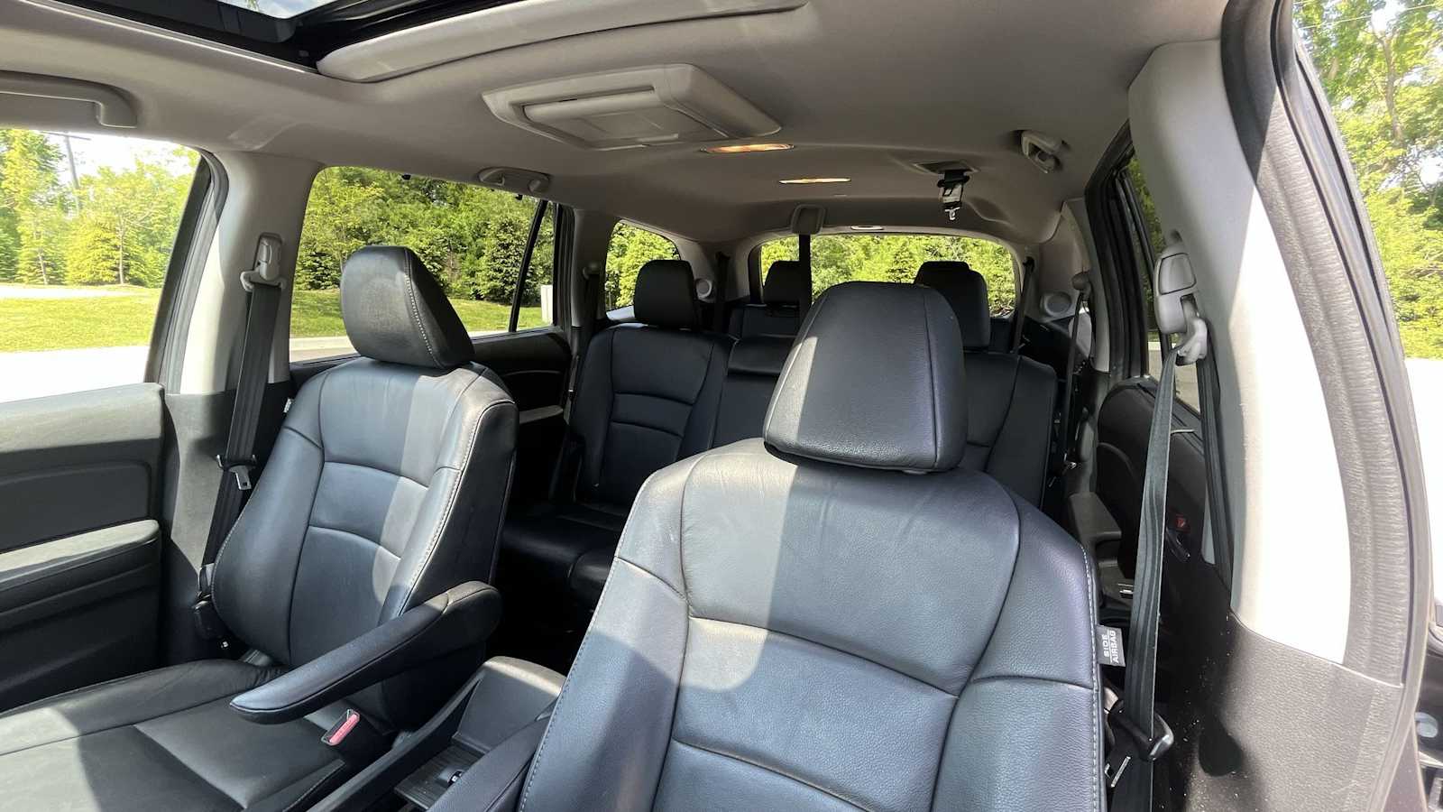 Thumbnail: 2017 Honda Pilot - 10