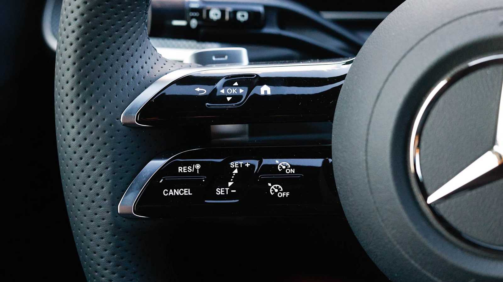 Thumbnail: 2026 Mercedes-Benz GLC - 17