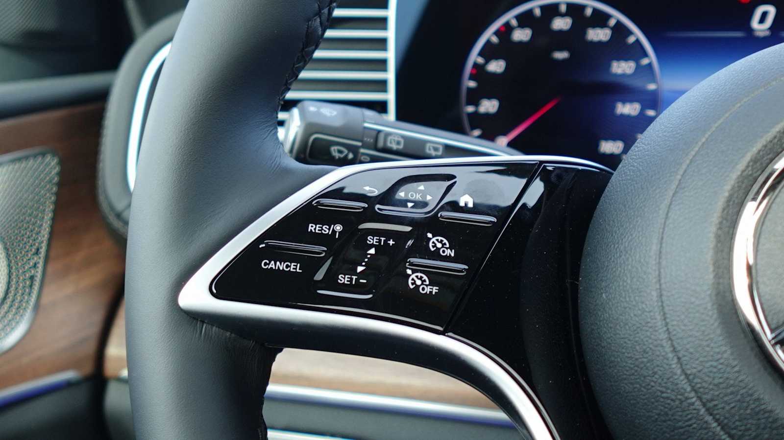 Thumbnail: 2026 Mercedes-Benz GLE - 32