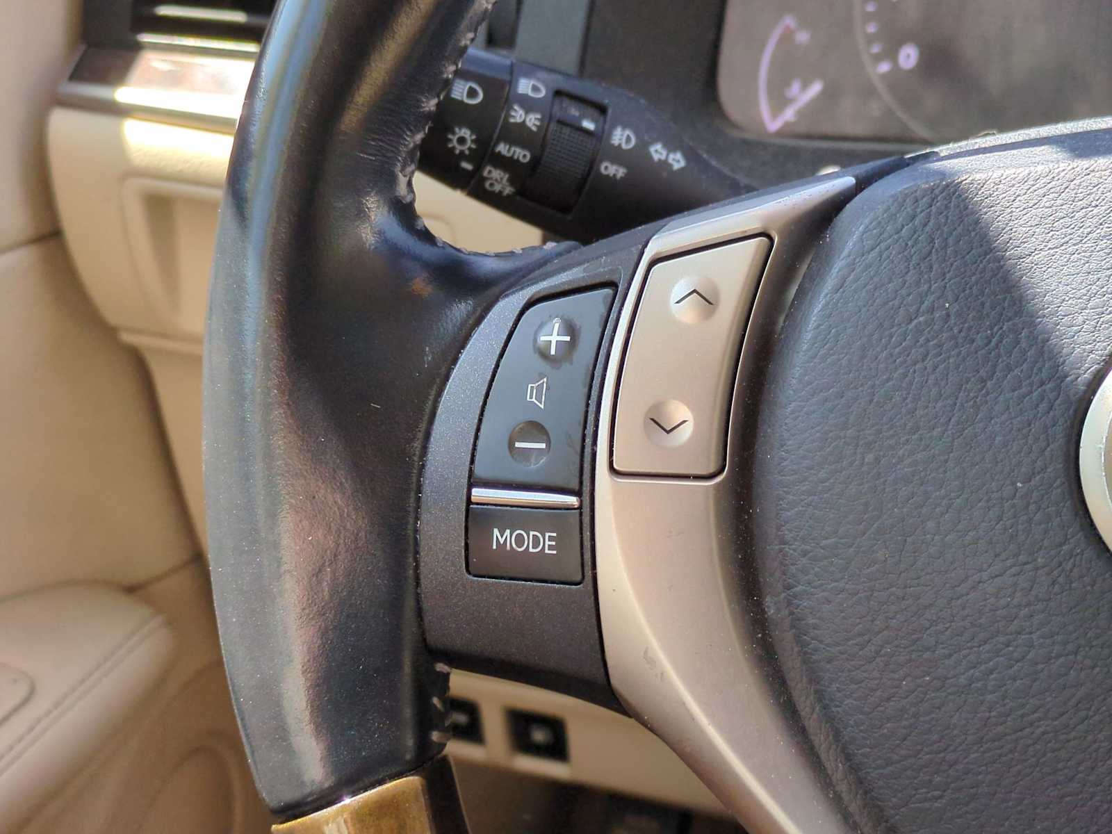 2013 Lexus ES 350 23