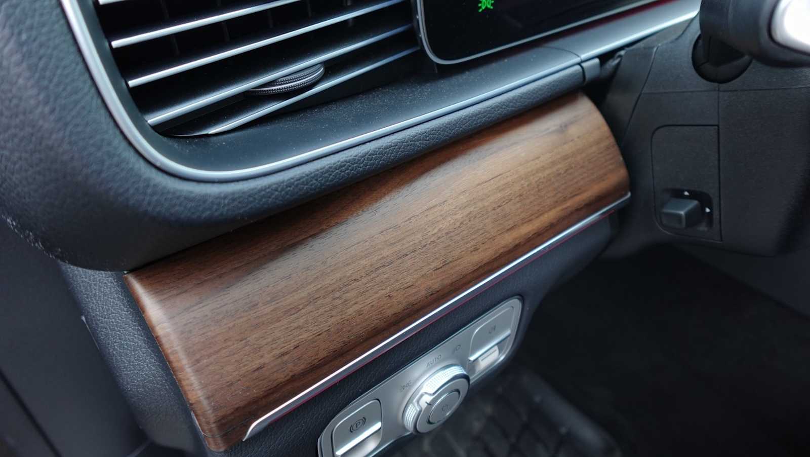 Thumbnail: 2026 Mercedes-Benz GLE - 50