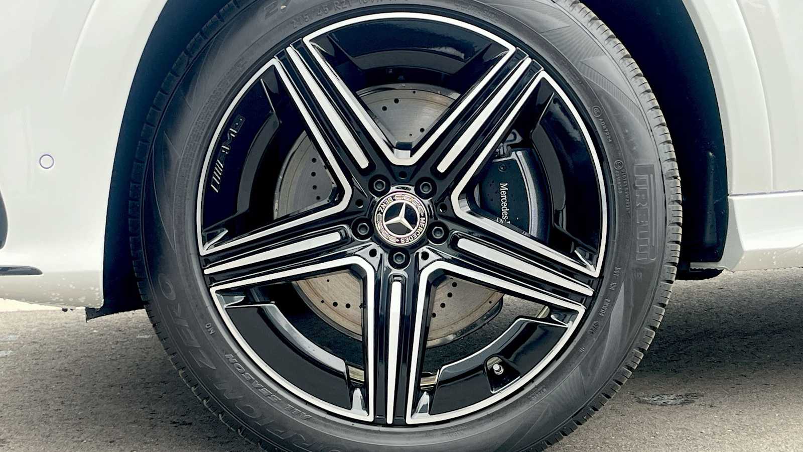 Thumbnail: 2026 Mercedes-Benz GLE - 26