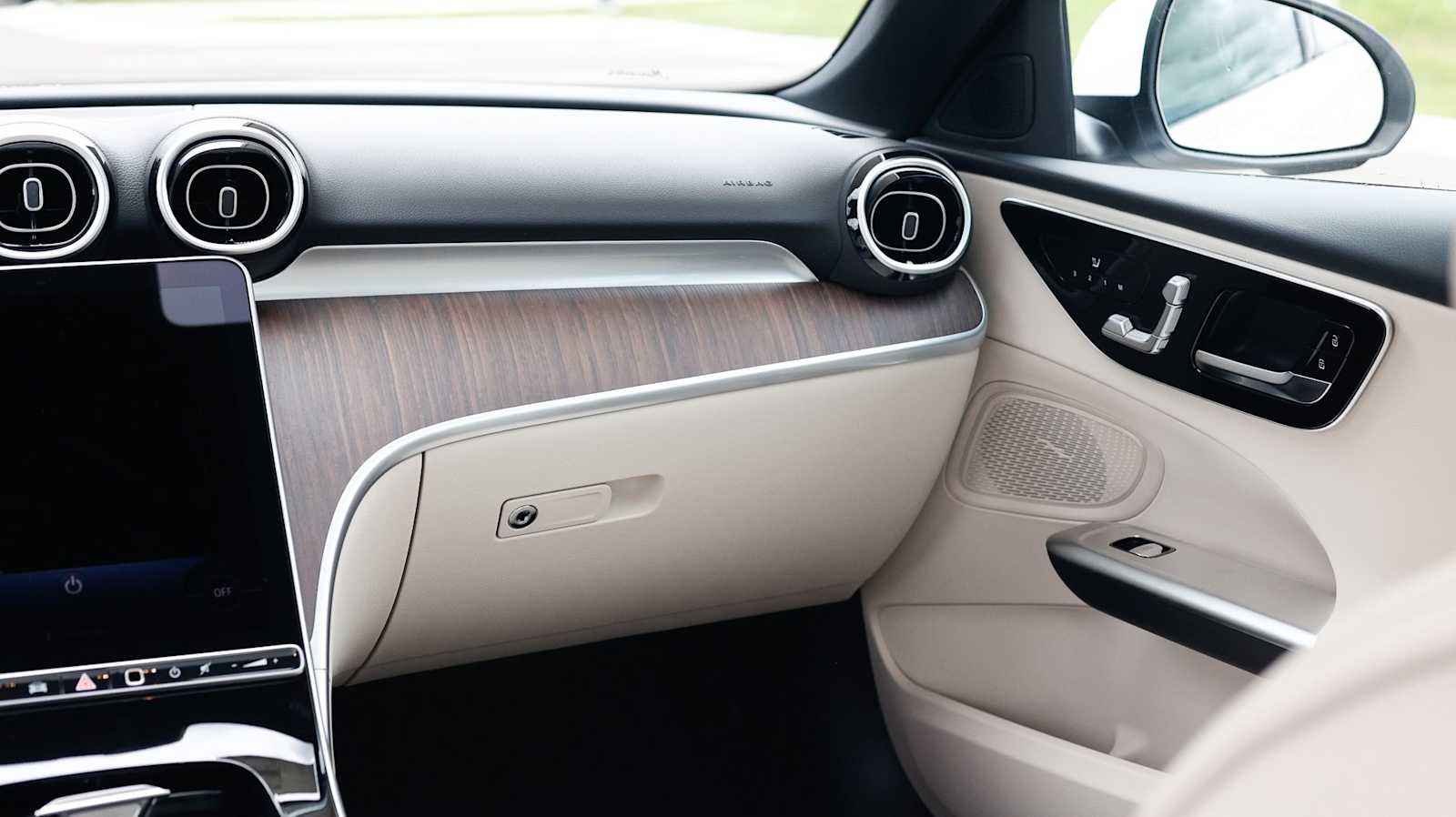 Thumbnail: 2026 Mercedes-Benz C-Class - 38