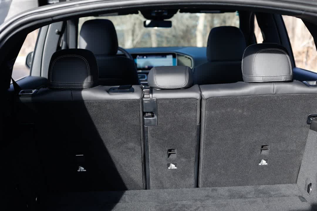 Thumbnail: 2026 Mercedes-Benz GLE - 24