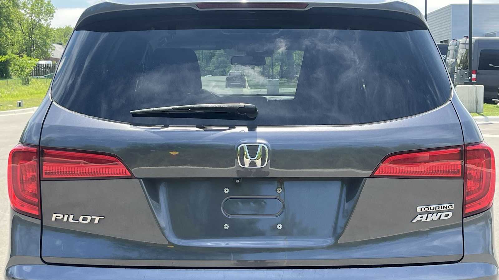 Thumbnail: 2017 Honda Pilot - 19