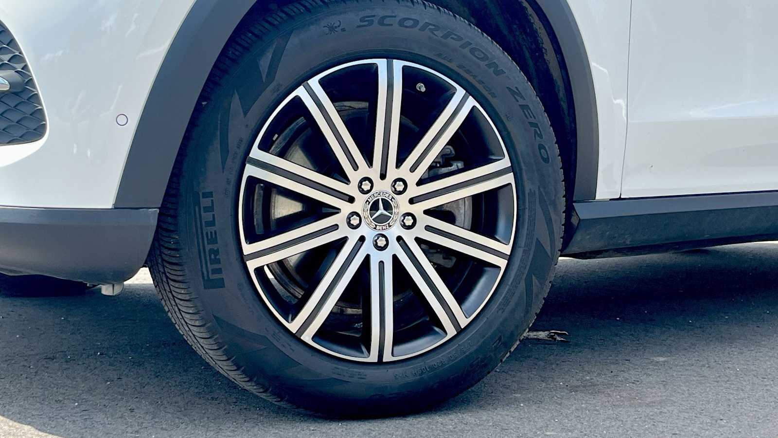 Thumbnail: 2024 Mercedes-Benz GLE - 26