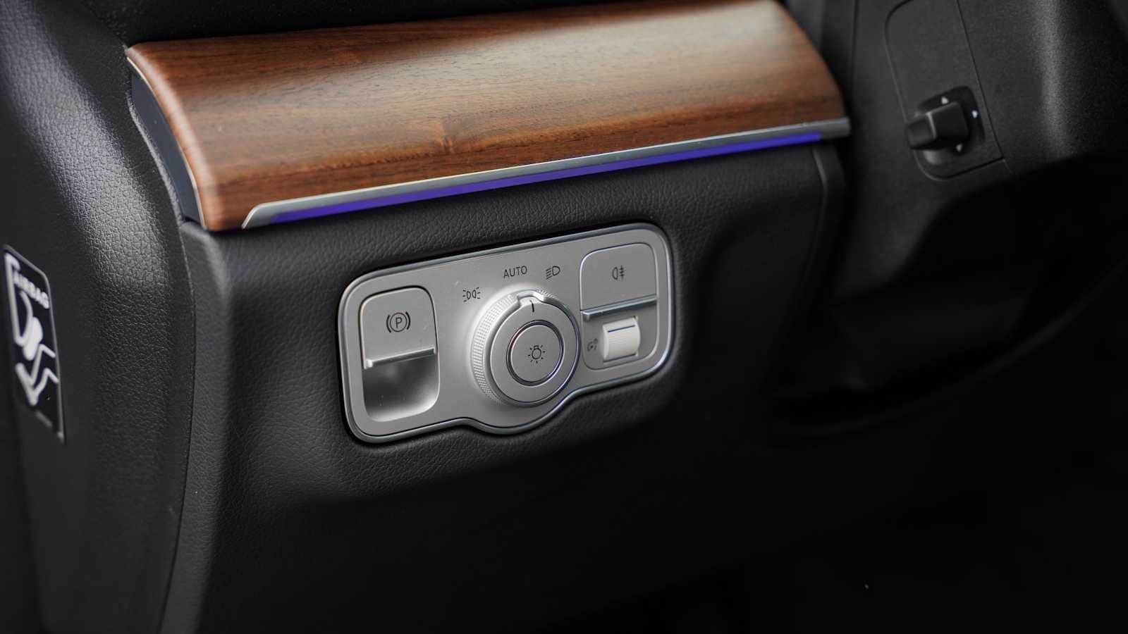 Thumbnail: 2026 Mercedes-Benz GLE - 16