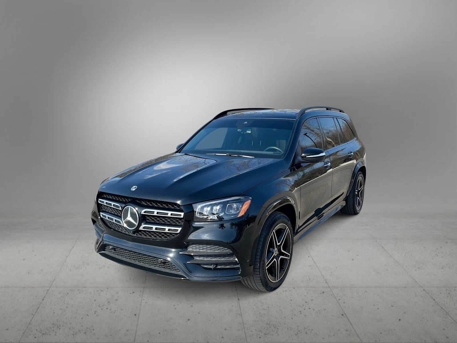 Thumbnail: 2022 Mercedes-Benz GLS - 1