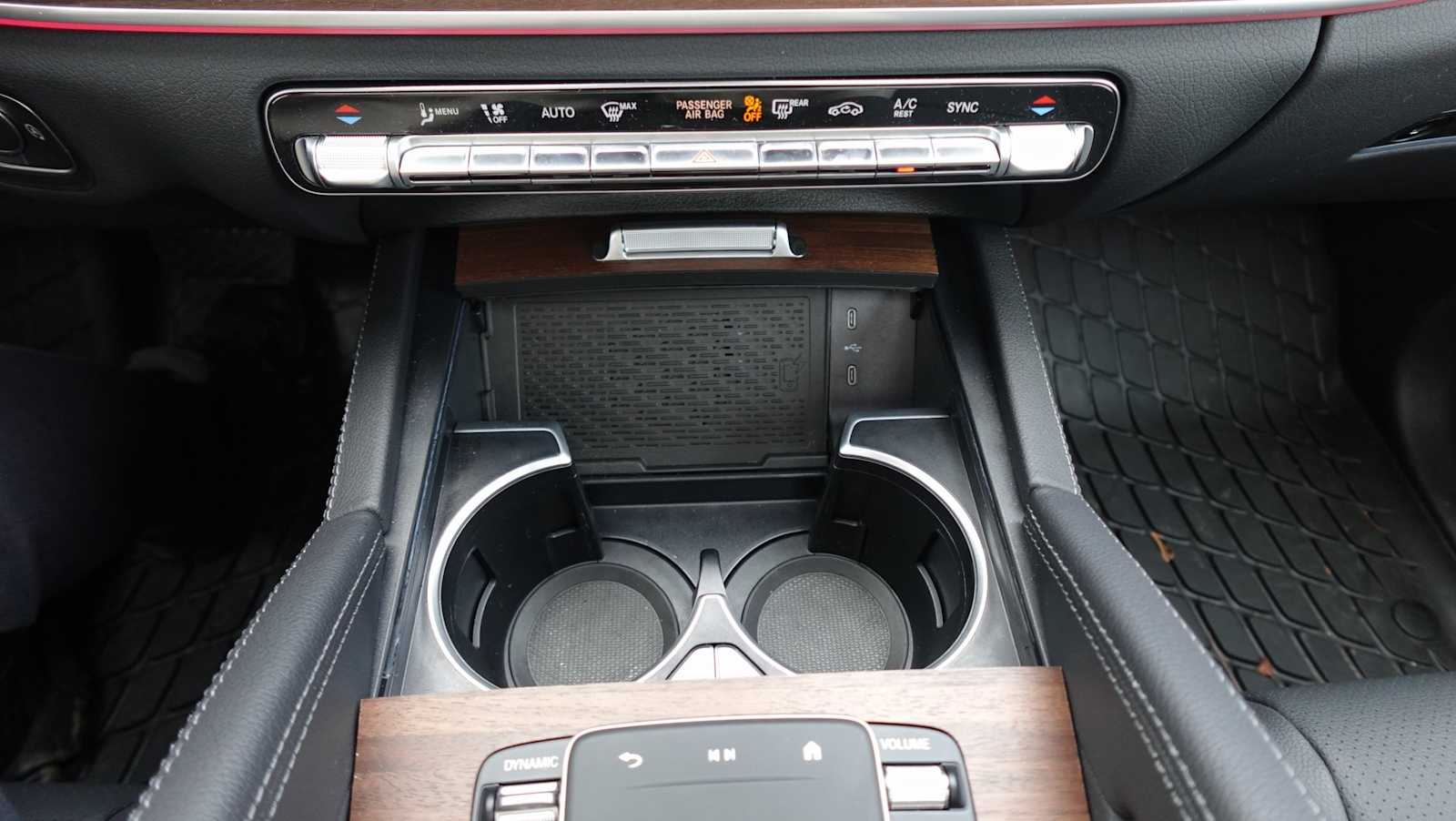 Thumbnail: 2026 Mercedes-Benz GLE - 42