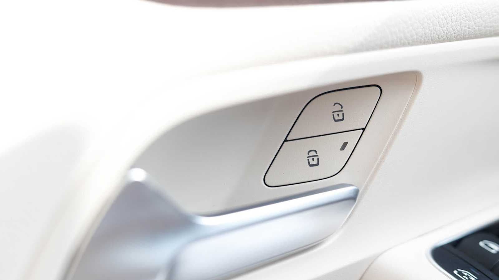 Thumbnail: 2022 Mercedes-Benz GLA - 38