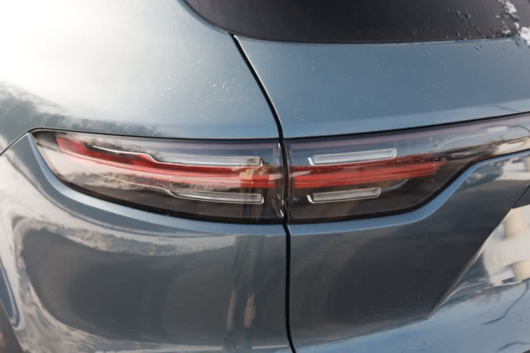 Thumbnail: 2020 Porsche Cayenne - 27