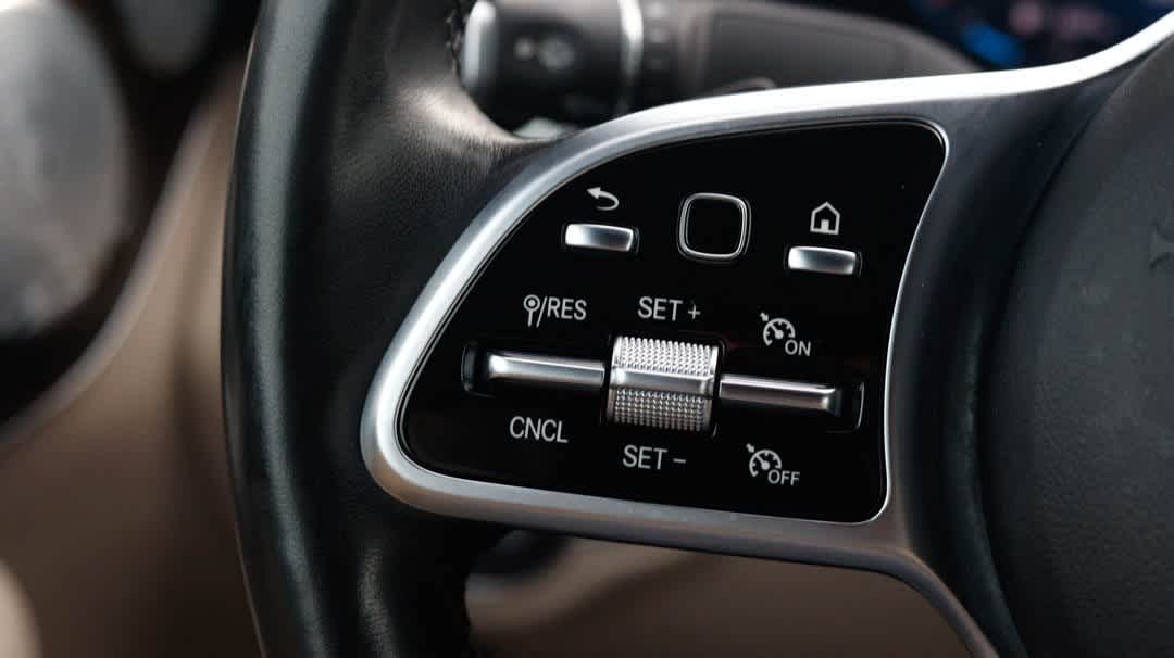 Thumbnail: 2021 Mercedes-Benz C-Class - 38