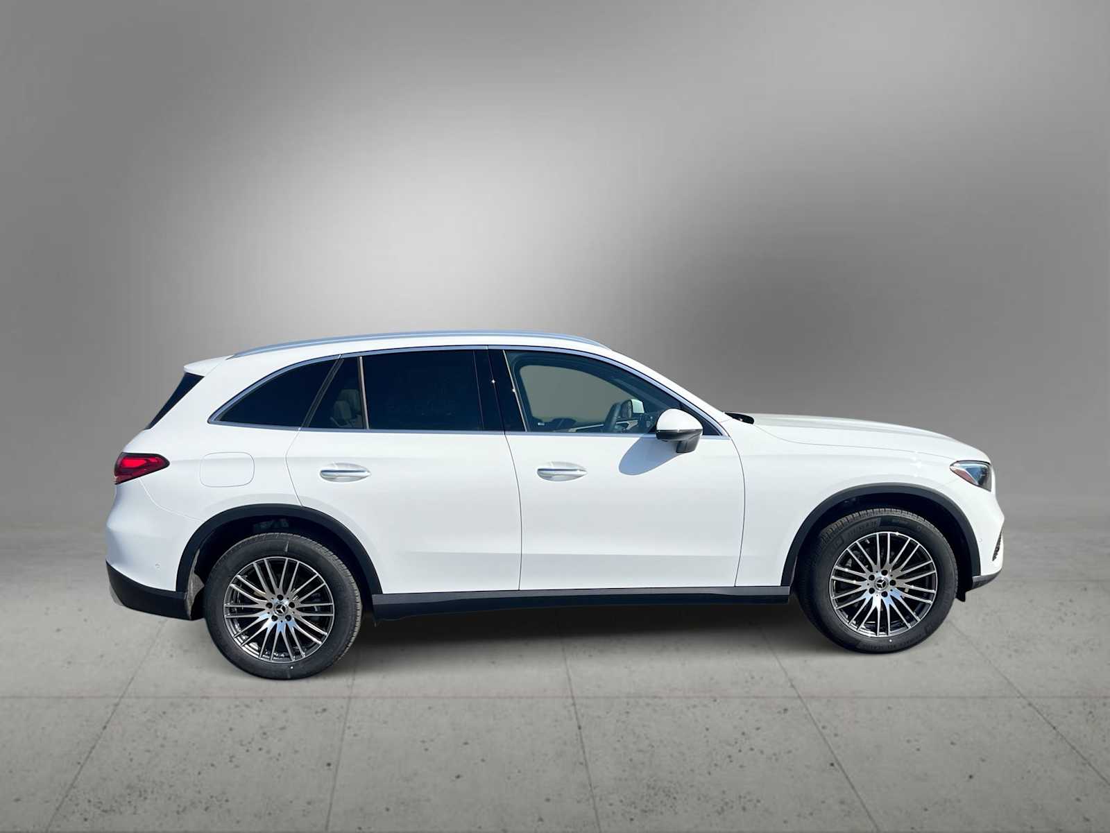 Thumbnail: 2026 Mercedes-Benz GLC - 9