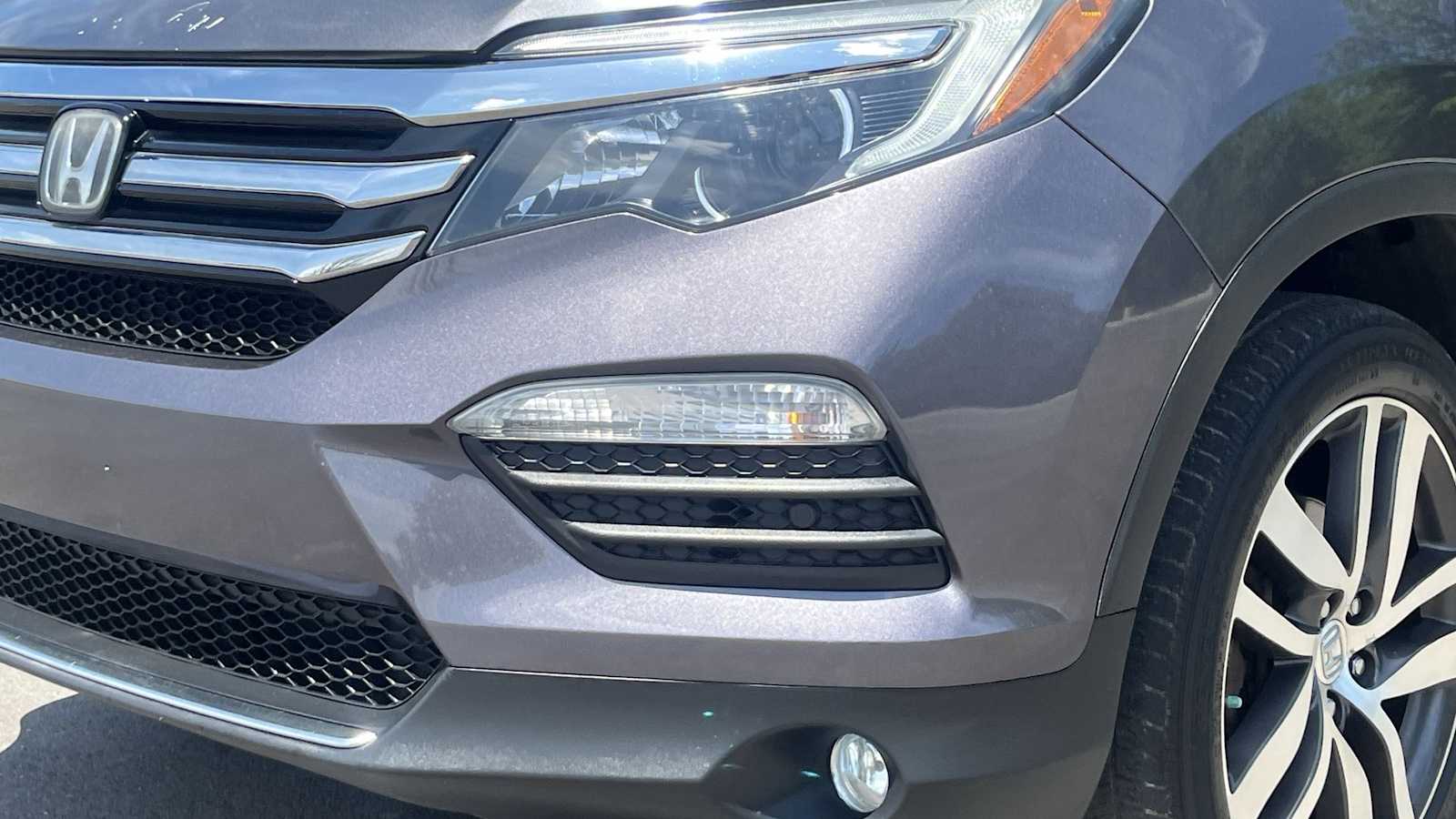 Thumbnail: 2017 Honda Pilot - 24