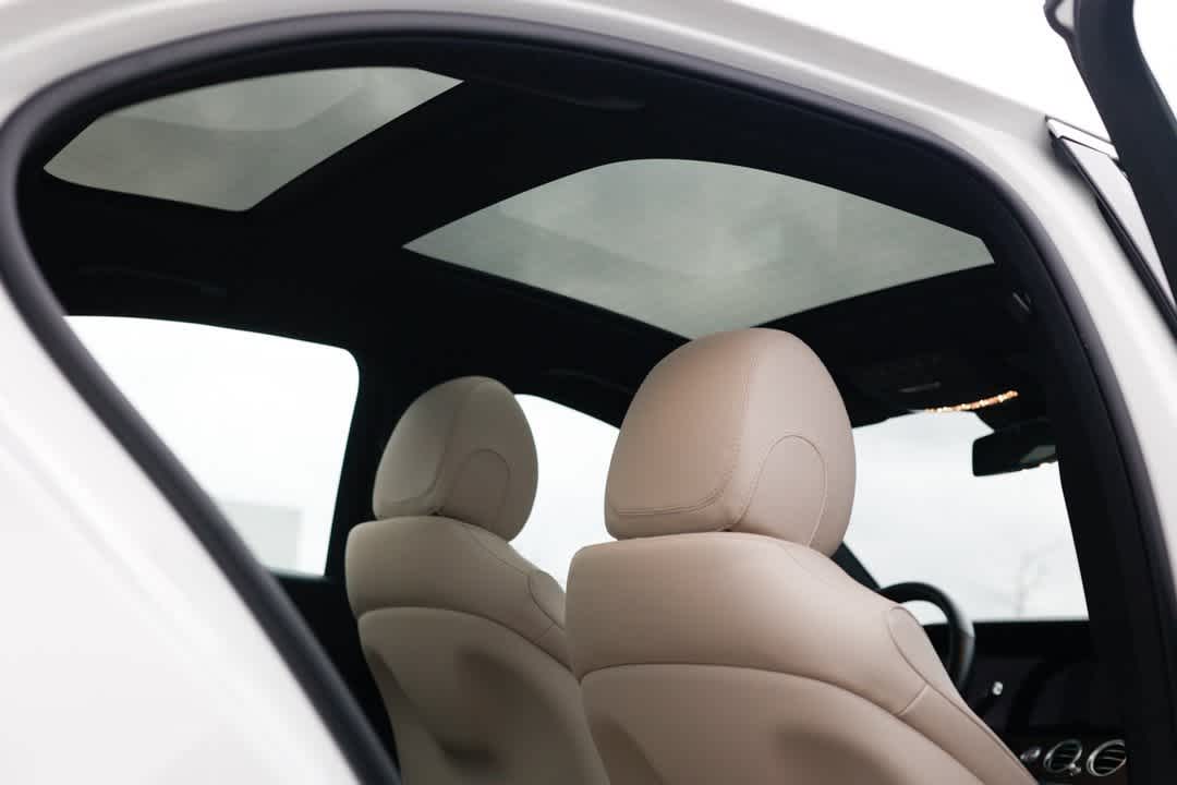 Thumbnail: 2023 Mercedes-Benz E-Class - 12