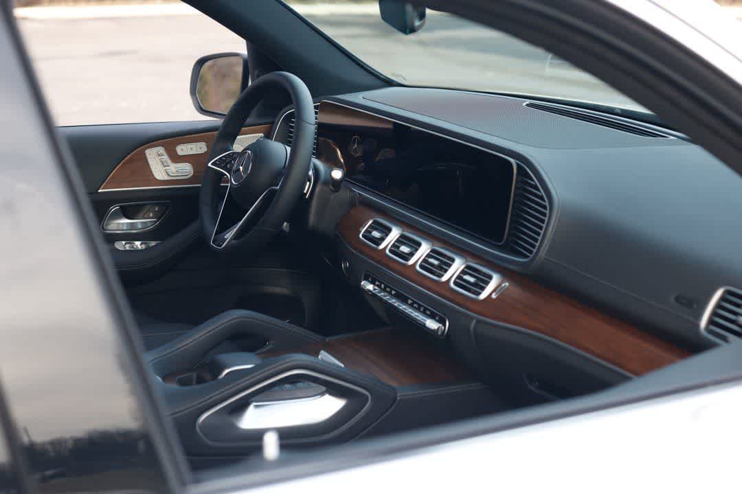 Thumbnail: 2026 Mercedes-Benz GLE - 16