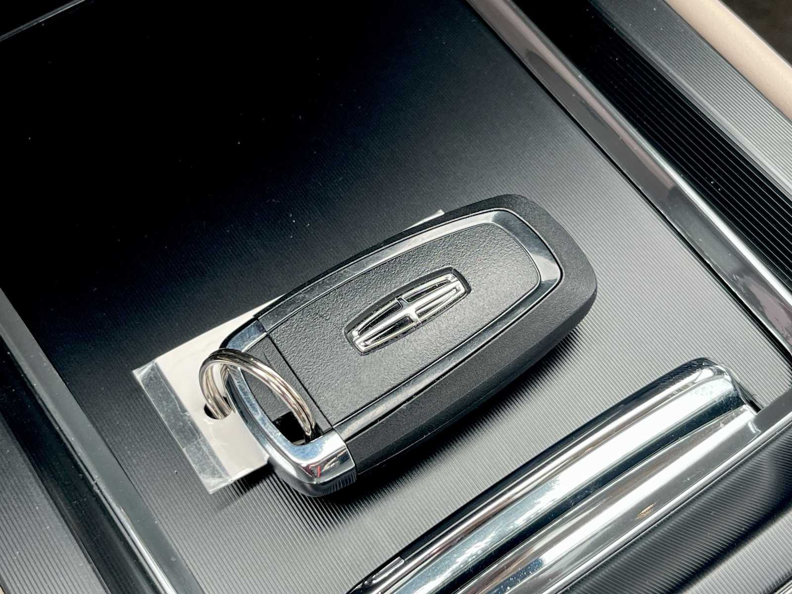 Thumbnail: 2024 Lincoln Corsair - 49