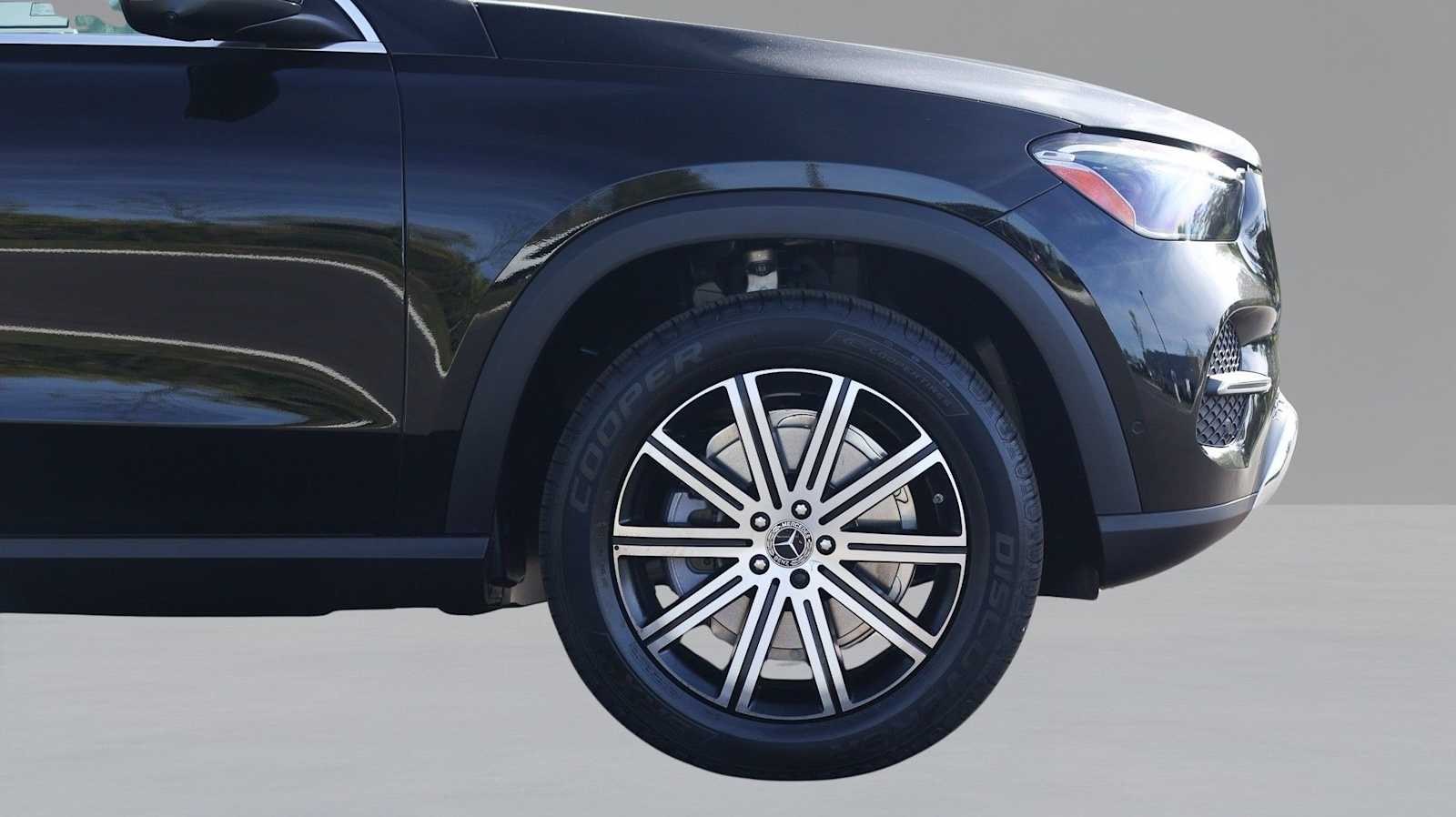 Thumbnail: 2026 Mercedes-Benz GLE - 10