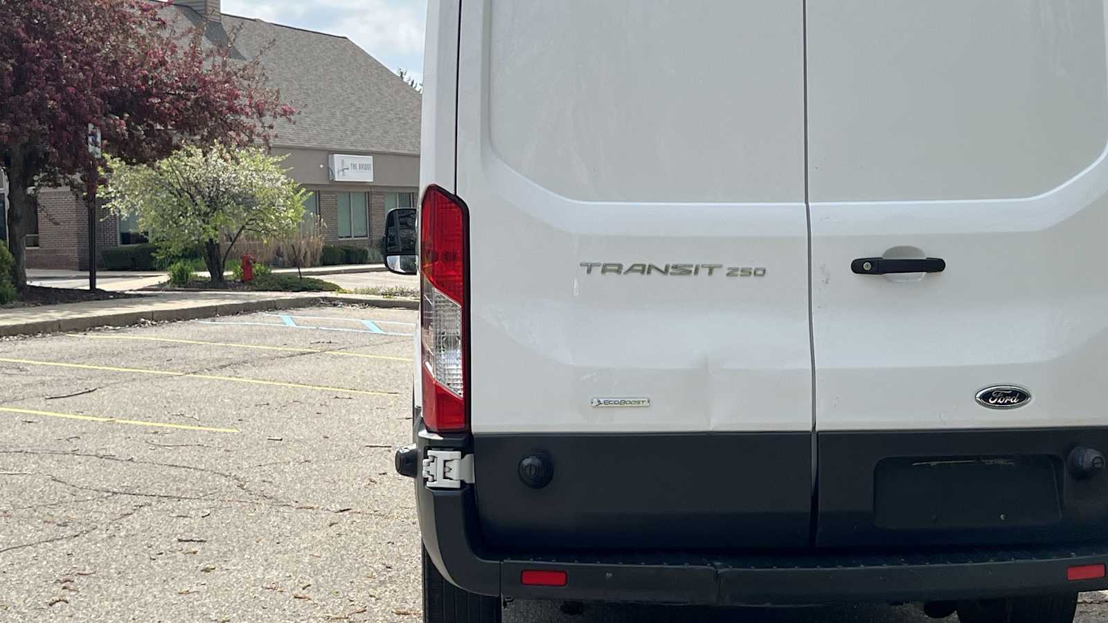 Thumbnail: 2018 Ford Transit Series - 18
