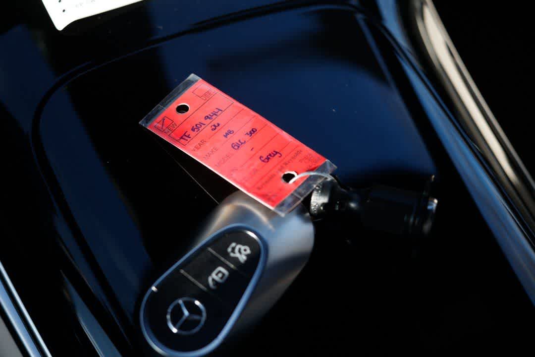 Thumbnail: 2026 Mercedes-Benz GLC - 23