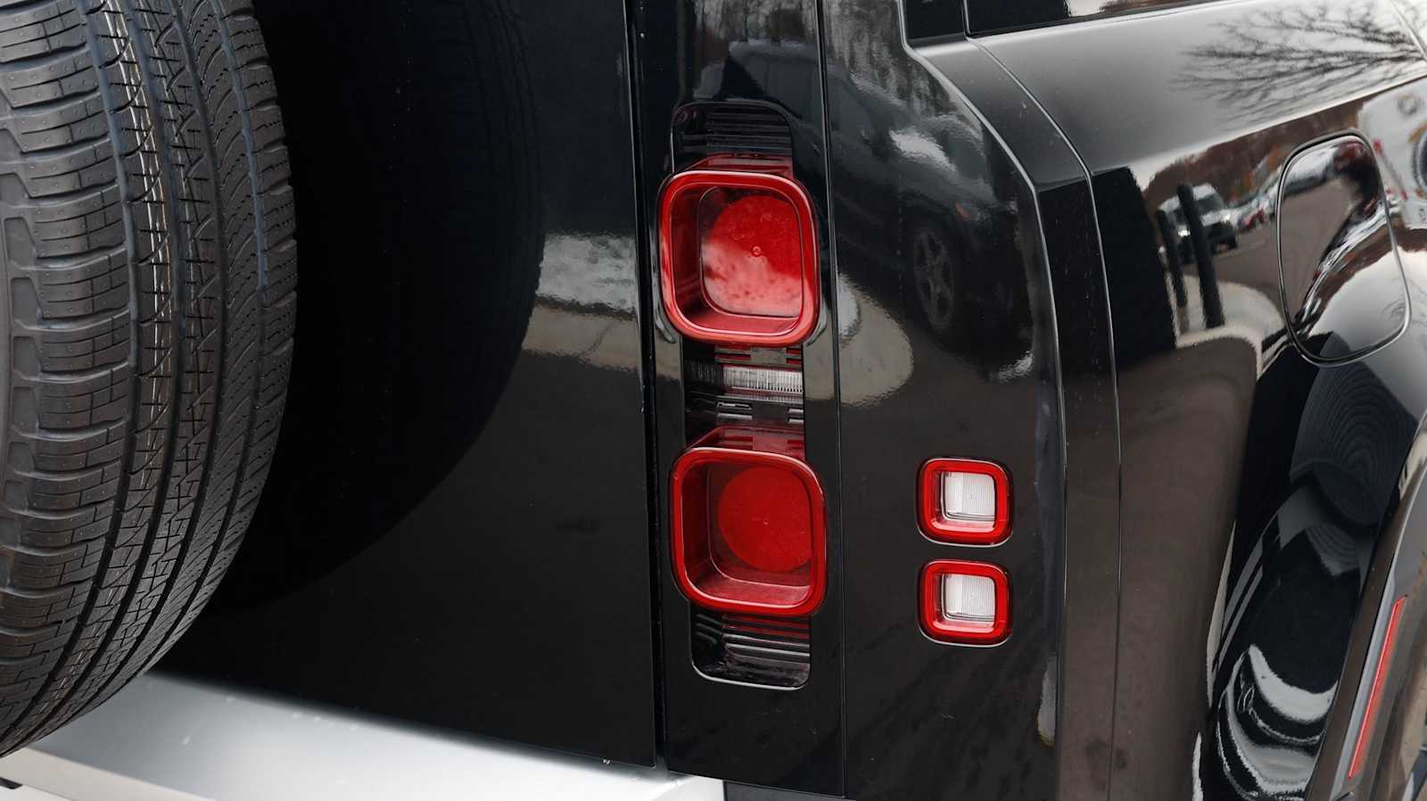 Thumbnail: 2024 Land Rover Defender - 49