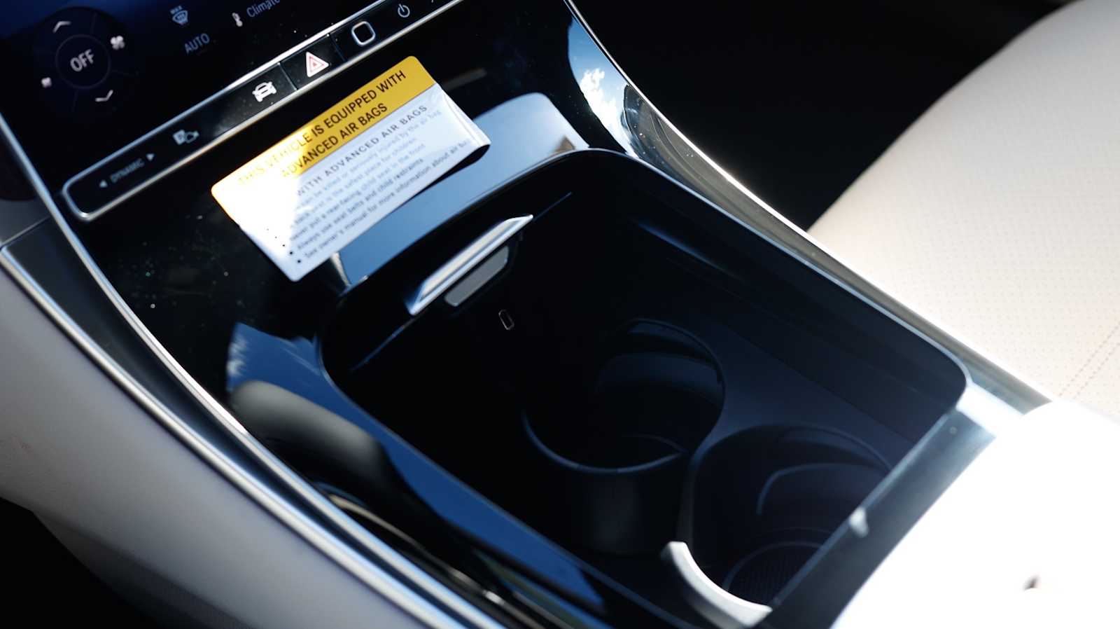 Thumbnail: 2026 Mercedes-Benz GLC - 28