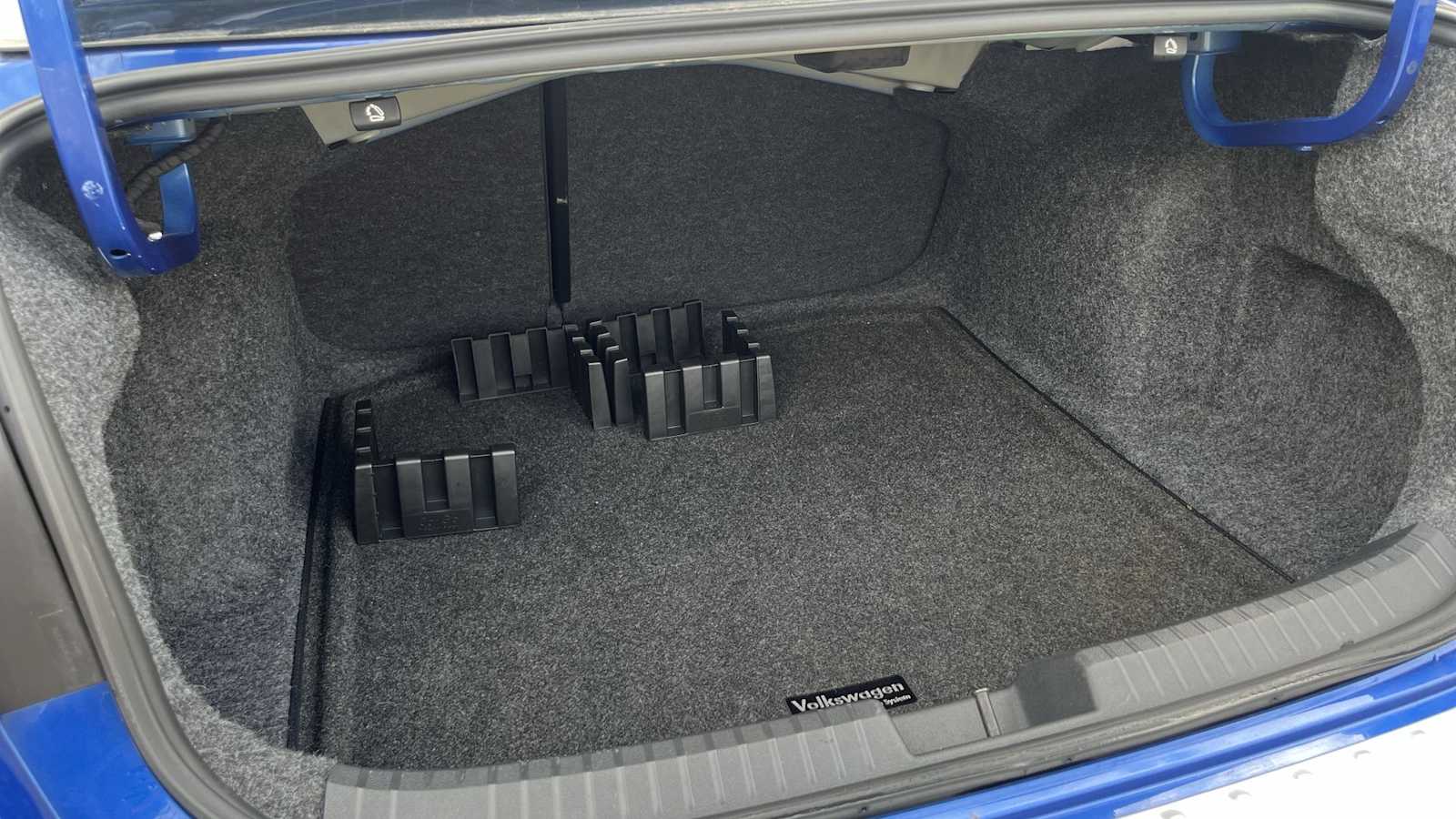 Thumbnail: 2023 Volkswagen Jetta - 48