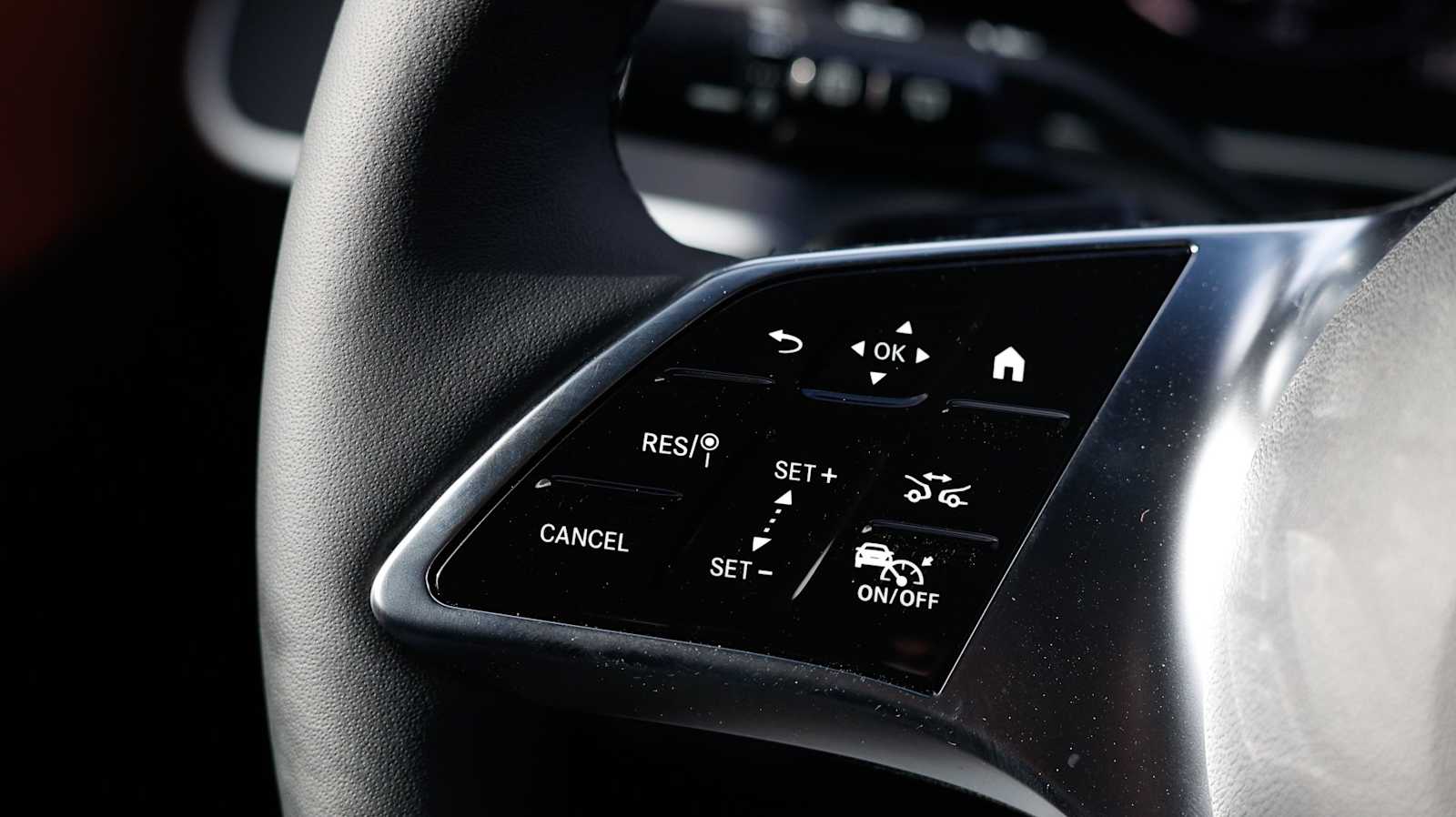 Thumbnail: 2026 Mercedes-Benz GLC - 27