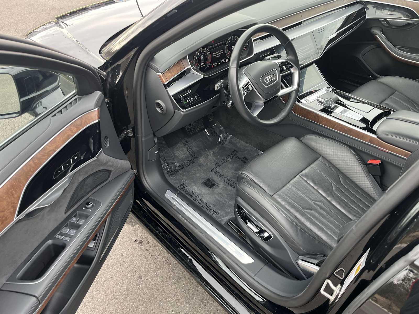 Thumbnail: 2023 Audi A8 - 16