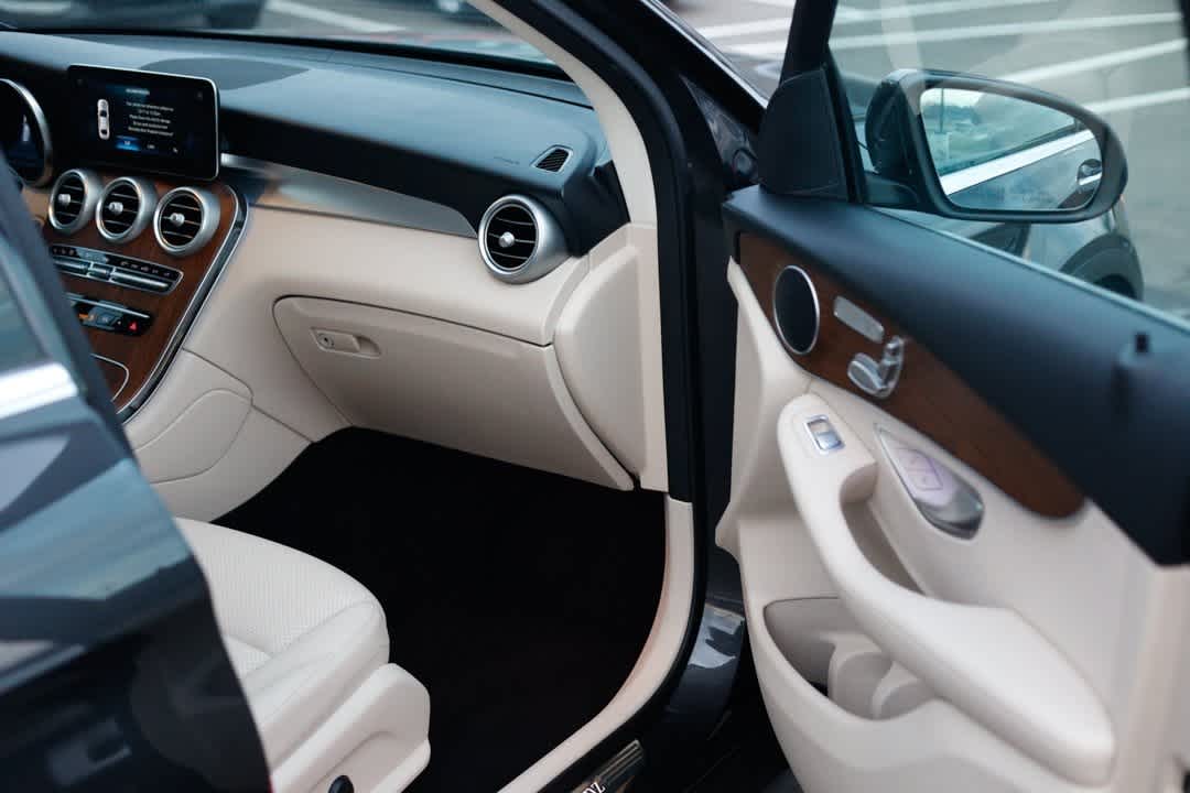 Thumbnail: 2022 Mercedes-Benz GLC - 20