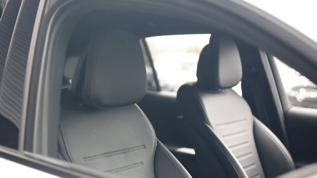 Thumbnail: 2025 Mercedes-Benz GLC - 19