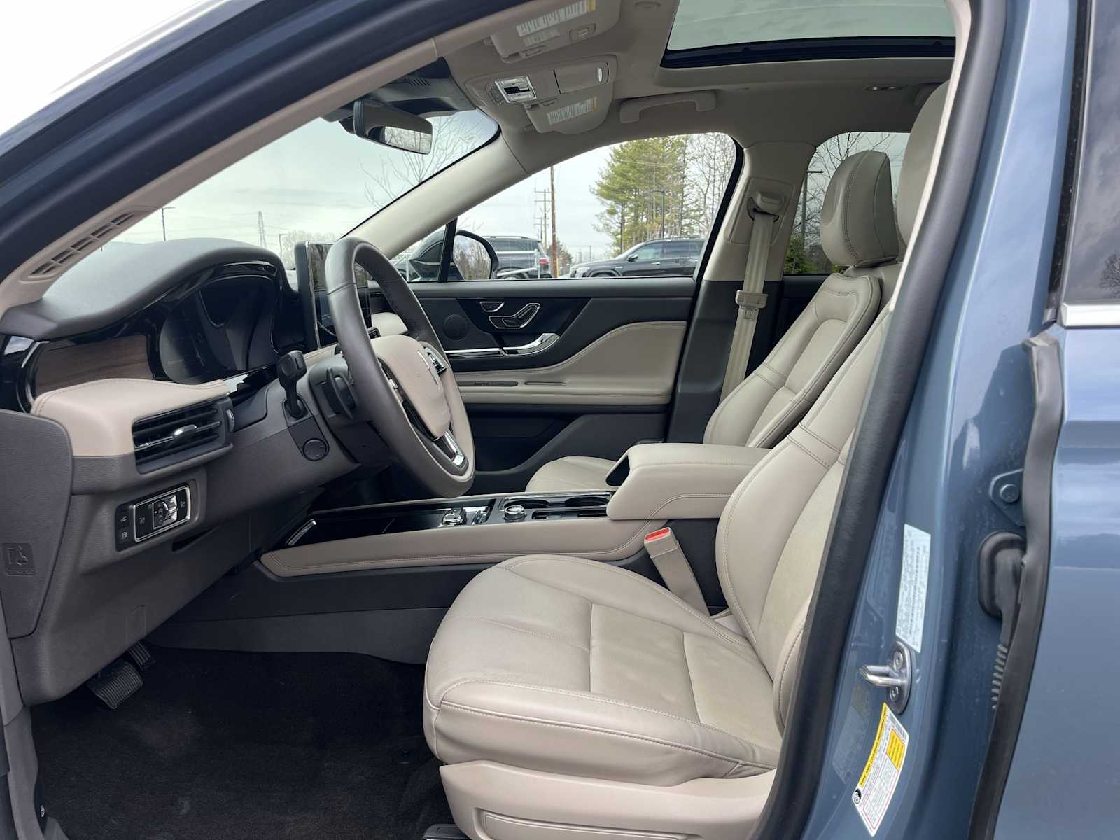 Thumbnail: 2024 Lincoln Corsair - 15